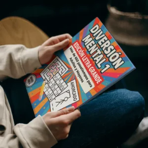 Chica con el libro de diversión mental 1 en las piernas, sentada.